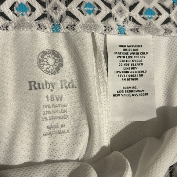 Ruby Rd. NWT skort. Size 18W - Picture 3 of 4